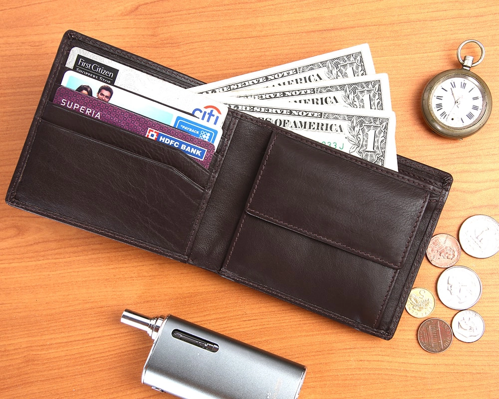Men’s RFID Safe Leather Wallet with Coin Pocket & Card Slots